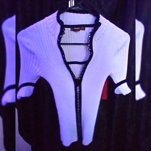 2-piece shirt and quarter sleeve sweater